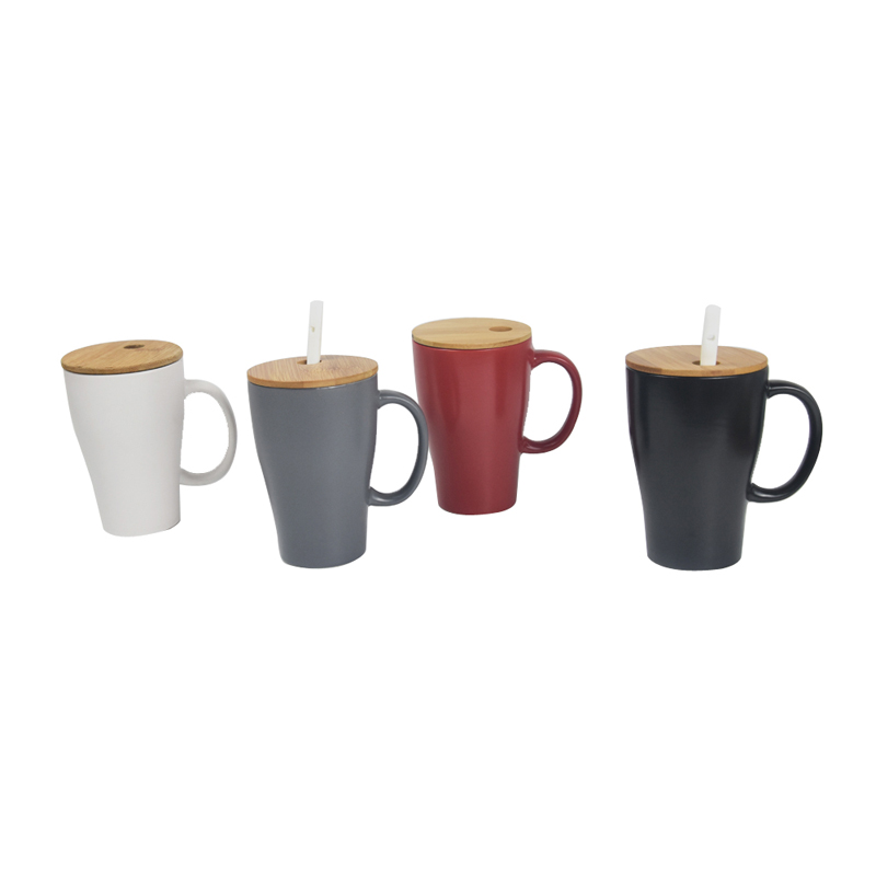 ceramic mug with bamboo lid and spoon black grey white colors